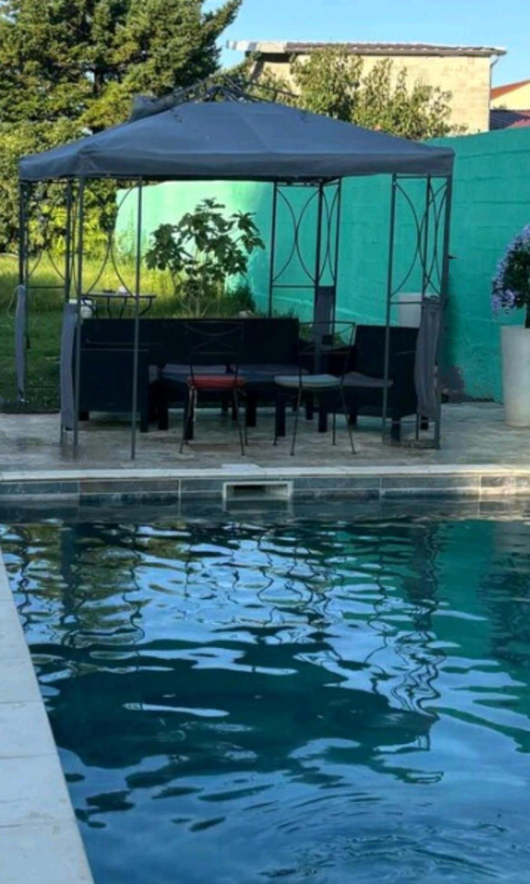 Bella Avec Piscine Et Jacuzzi Saint-Fons