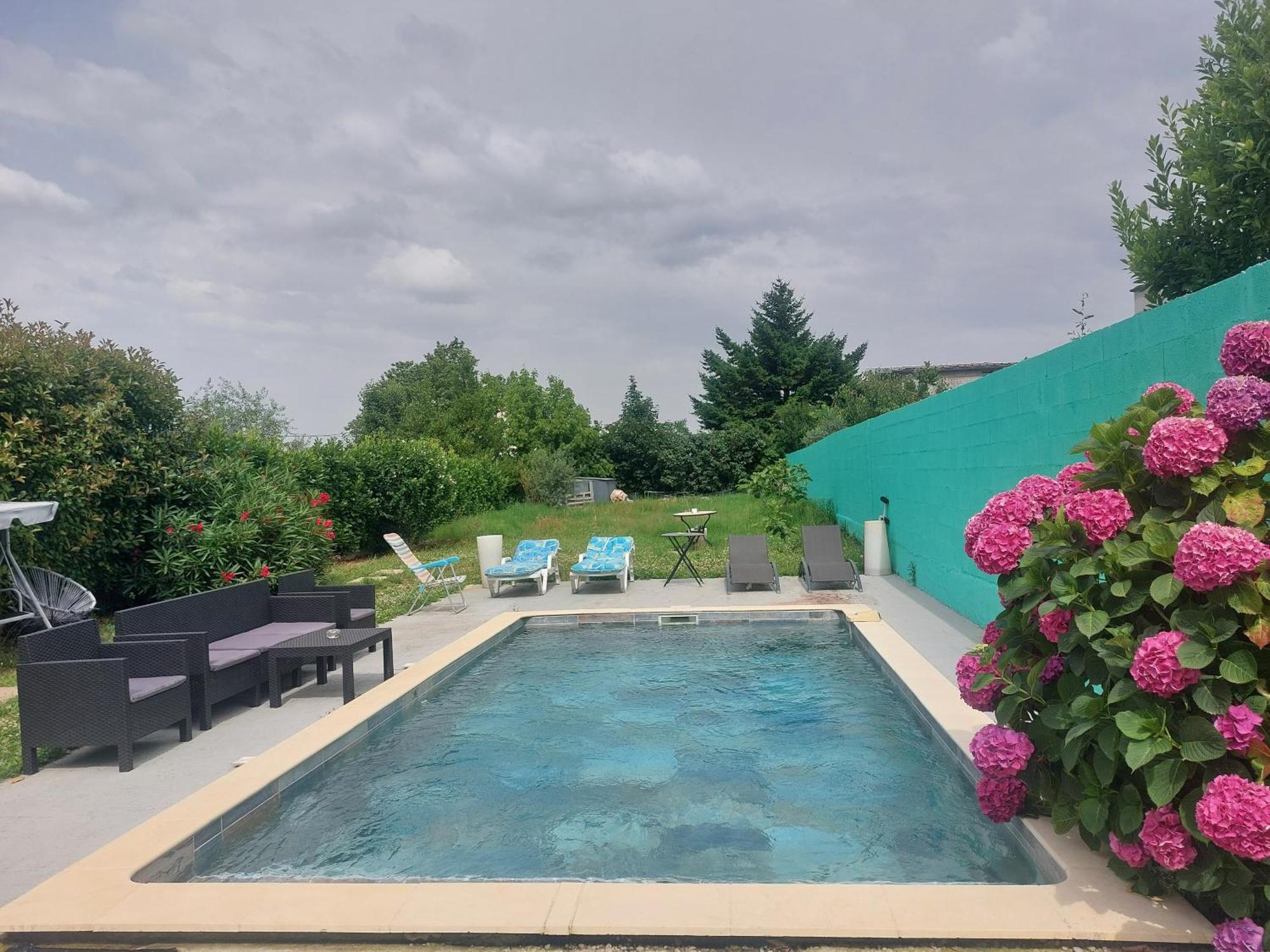 Bella Avec Piscine Et Jacuzzi Villa Saint-Fons